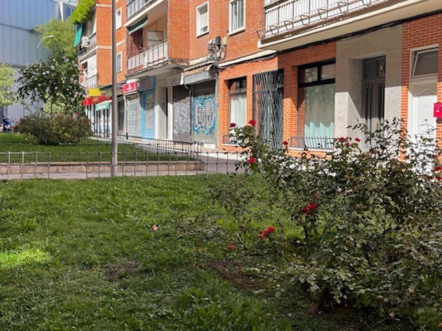 Nuevo Y Confortable Apartamento En Vista Alegre Madrid Eksteriør bilde
